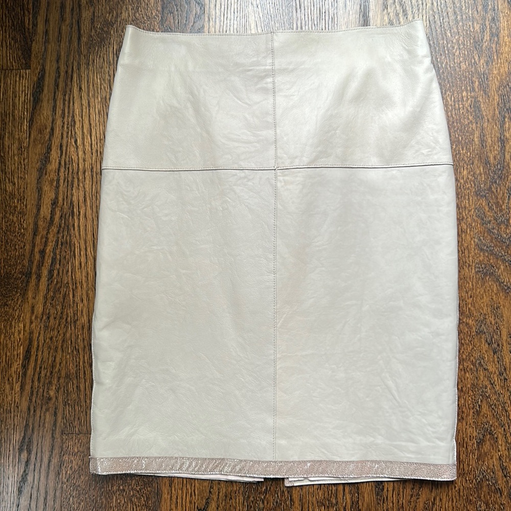 Graham & Spencer leather skirt, size 6